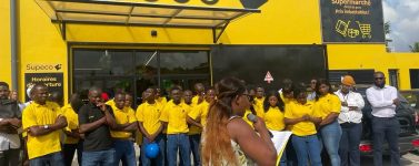 9 mars 2023, les équipes de Côte d'Ivoire du réseau ont ouvert ce matin un 6e Supeco dans le quartier de Yopougon à Abidjan. Construit par CFAO Consumer Retail sur un terrain de 2000 m², Supeco Cité Verte propose une large gamme de produits de la vie quotidienne aux prix les plus bas de son marché. Avec l’essor de la classe moyenne, les besoins en biens de consommation augmentent significativement. Ce 6e Supeco en Côte d’Ivoire vient renforcer l'engagement du Groupe dans l'offre de produits de qualité aux meilleurs prix  aux consommateurs ivoiriens. Félicitations aux équipes pour cette ouverture et bienvenue aux clients ivoiriens venus très nombreux dès l'ouverture. Voir la page LinkedIn de CFAO Consumer Retail, cliquez ici. En savoir plus sur CFAO Consumer Retail sur ce site.